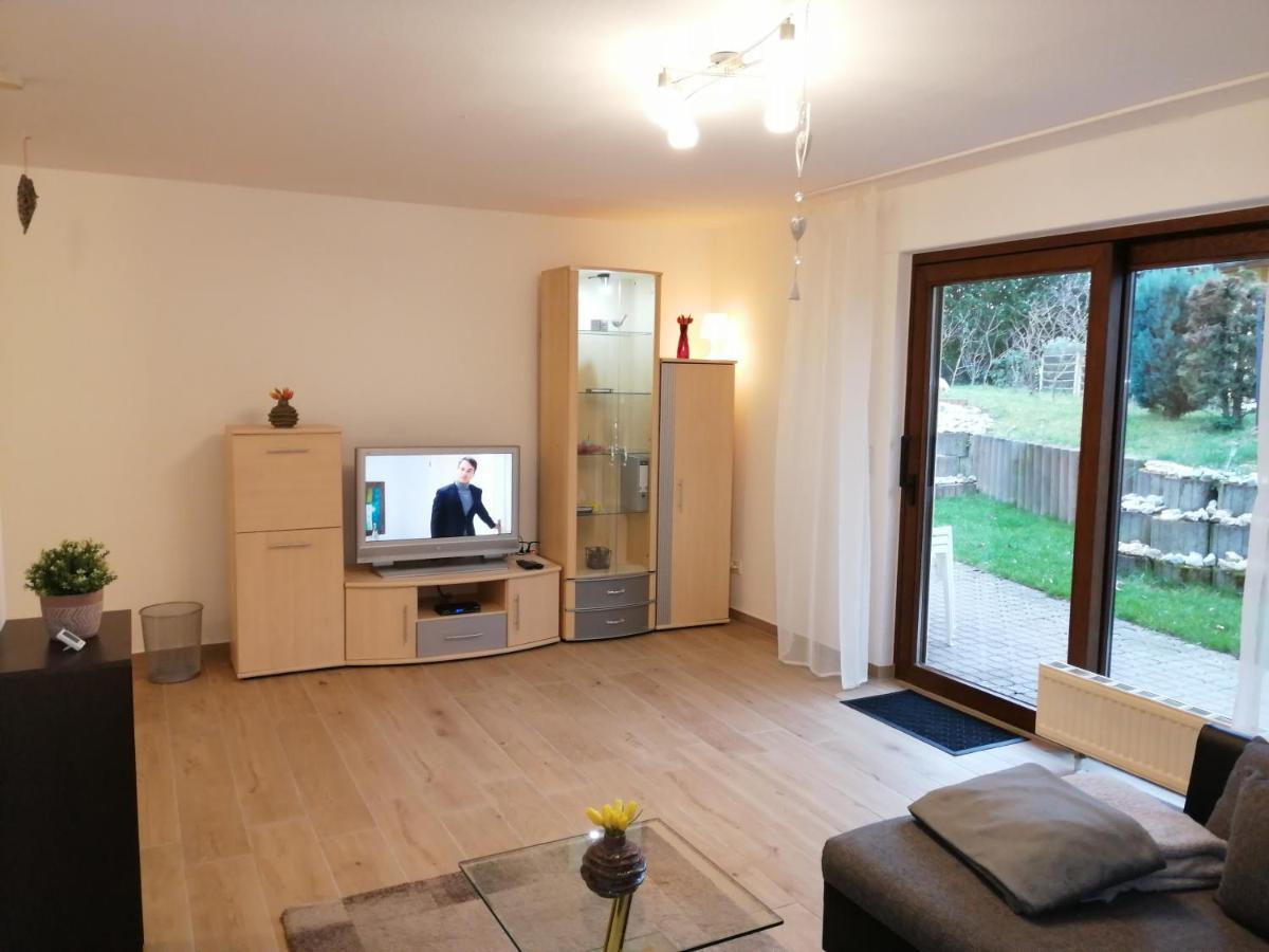 Ebenerdige Ferienwohnung Mit Grosser Terrasse In Der Naehe Des Waldes, Zum Wohlfuehlen Schoneck المظهر الخارجي الصورة