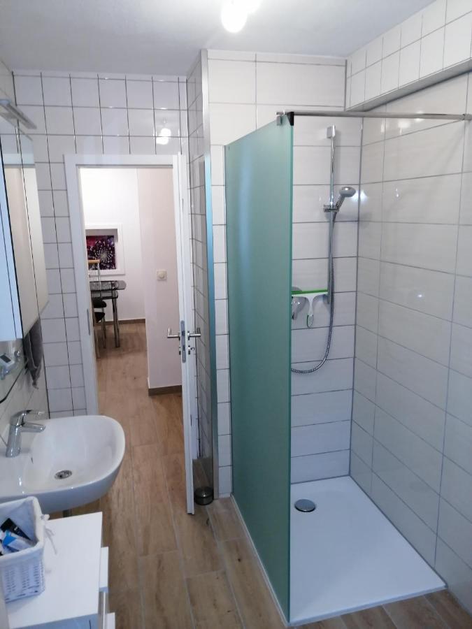 Ebenerdige Ferienwohnung Mit Grosser Terrasse In Der Naehe Des Waldes, Zum Wohlfuehlen Schoneck المظهر الخارجي الصورة