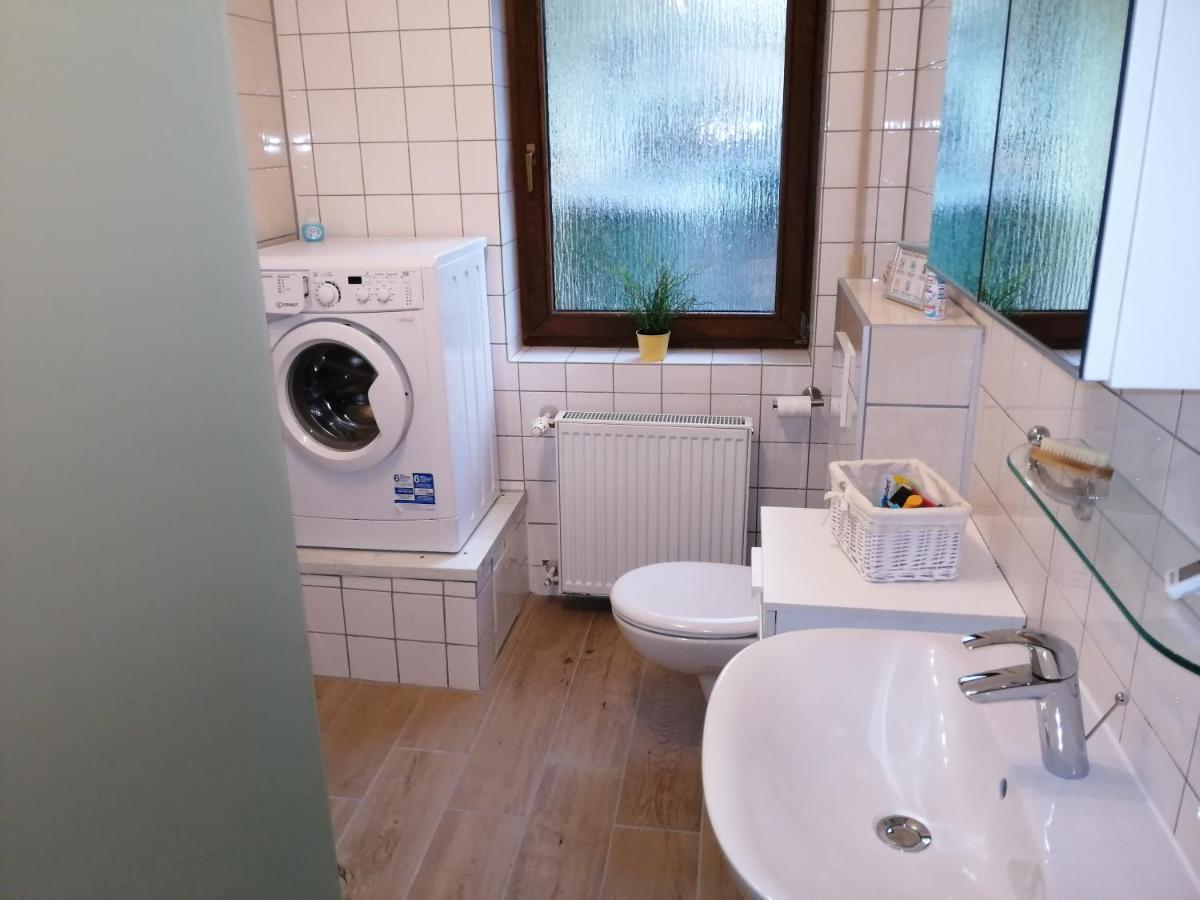 Ebenerdige Ferienwohnung Mit Grosser Terrasse In Der Naehe Des Waldes, Zum Wohlfuehlen Schoneck المظهر الخارجي الصورة